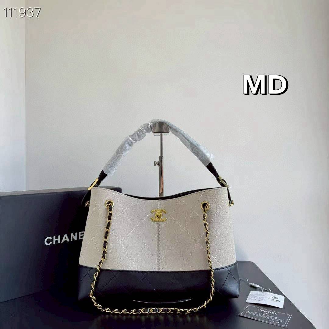 Chanel Shopping Bag 25A Suede Bag กระเป๋าช้อปปิ้งทรงโท้ท มีทั้งแบบงานหนังเต็มใบ/ทูโทน/และงานหนังกลับ สวยหรูหรา คอลใหม่