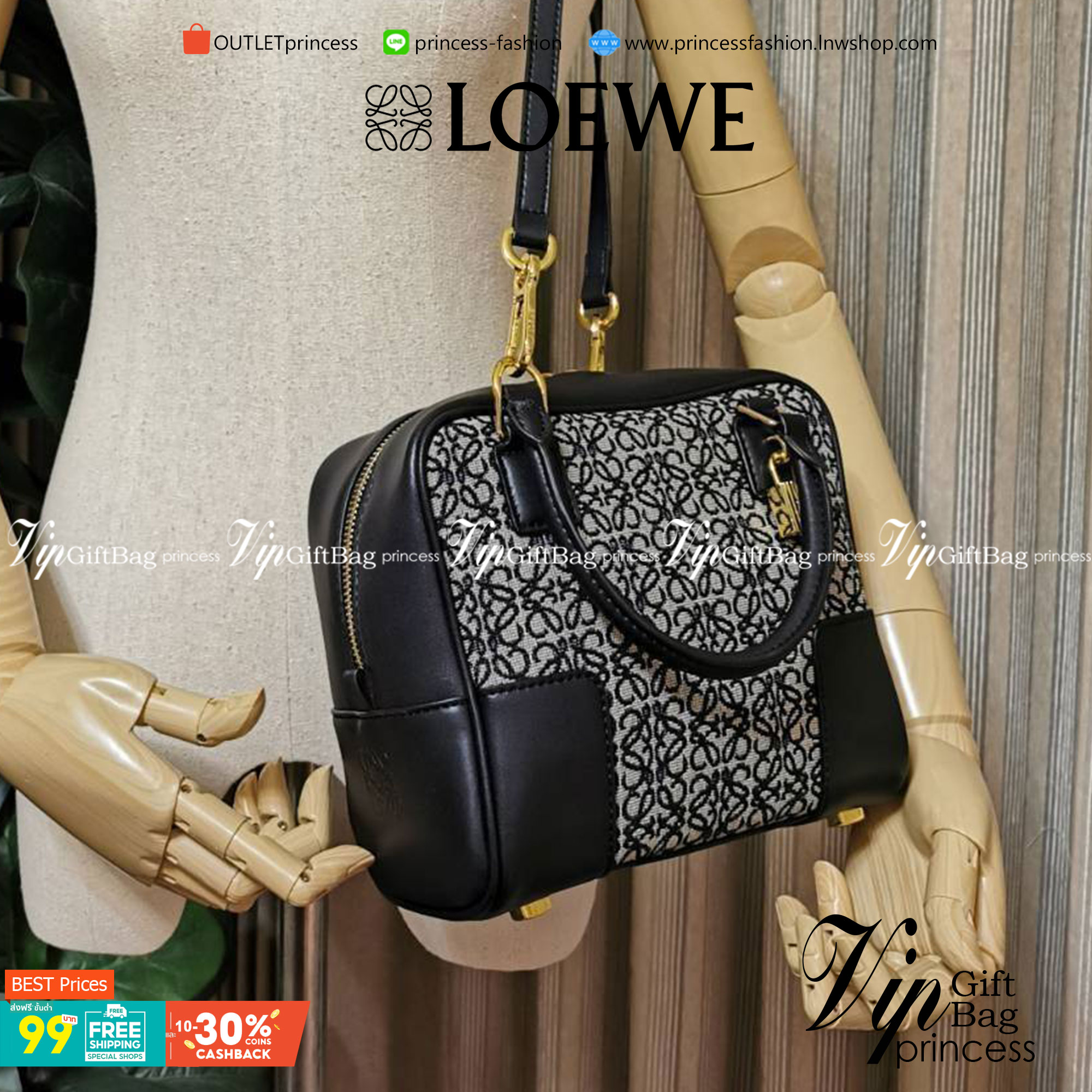 LOEWE ANAGRAM BAG VIP GIFT WITH PURCHASE (GWP) พรีเมี่ยมกิ๊ฟ Limited จาก LOEWE PERFUME DUTYFREE ไอเท็มใหม่! ดีไซน์สวยหรูคงเอกลักษณ์ด้วยวัสดุ Anagram Canvas Jacquard Fabric ผสมผสานหนังแท้ Calfskin ลงตัวสุดคลาสสิค เปิดปิดด้วยซิปแบรนด์อะไหล่ทองขนาดกำลังดี น้