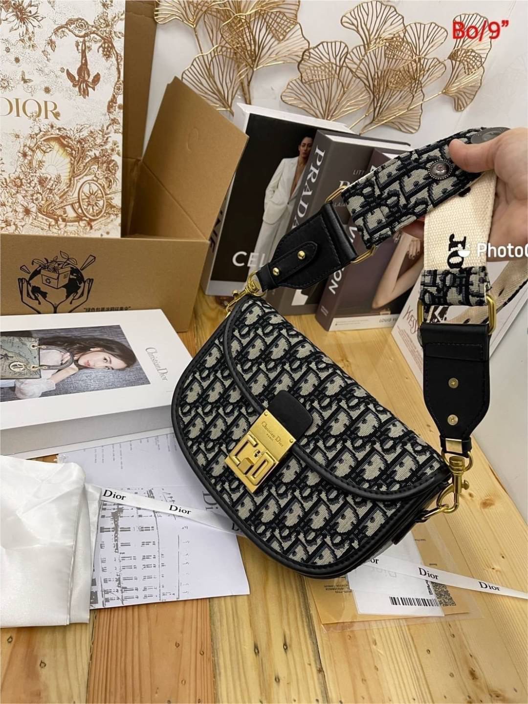 Dior Addict Flap Bag in Oblique กระเป๋าสะพาย ไอเท็มใหม่ล่าสุดปังมากๆ น่าใช้น่าสะสม พร้อมกล่องแบรนด์ จะซื้อใช้เองหรือมอบเป็นของขวัญก็ดูดีถูกใจผู้รับแน่นอนค่ะ พร้อมส่งที่ไทยราคาสุดคุ้มไอเท็มเด็ดๆห้ามพลาด!