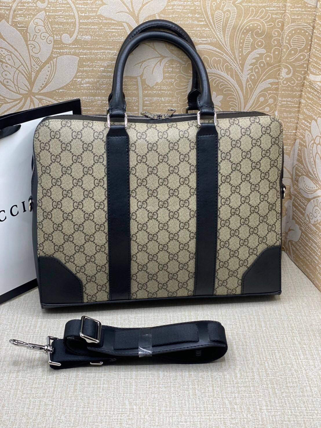 Gucci GG Supreme Briefcase พร้อมส่งที่ไทย ภาพสินค้าถ่ายจากงานจริง GG Supreme work bag with Web shoulder strap