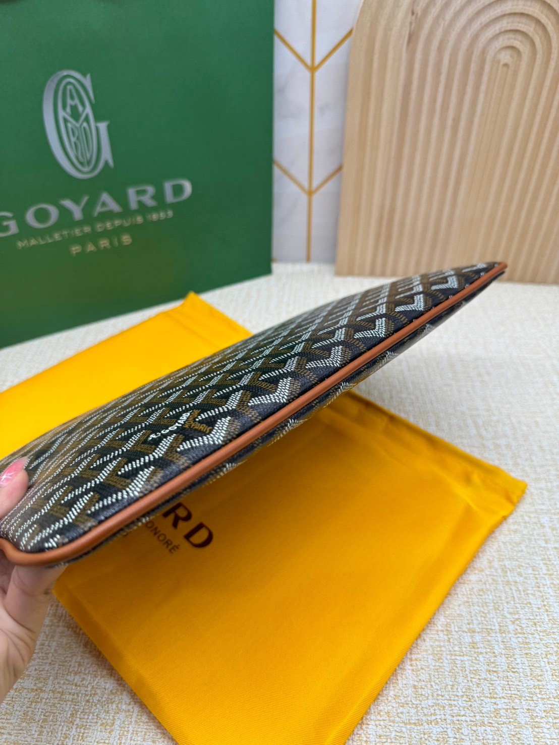 พร้อมส่ง GOYARD CLUTCH BAG unisex 30cm กระเป๋าคลัช ใช้ได้ทั้งชายหญิง เกรดออริ สลับแท้ 1:1 ใช้ต่างประเทศได้ ภาพถ่ายจากงานขายจริง