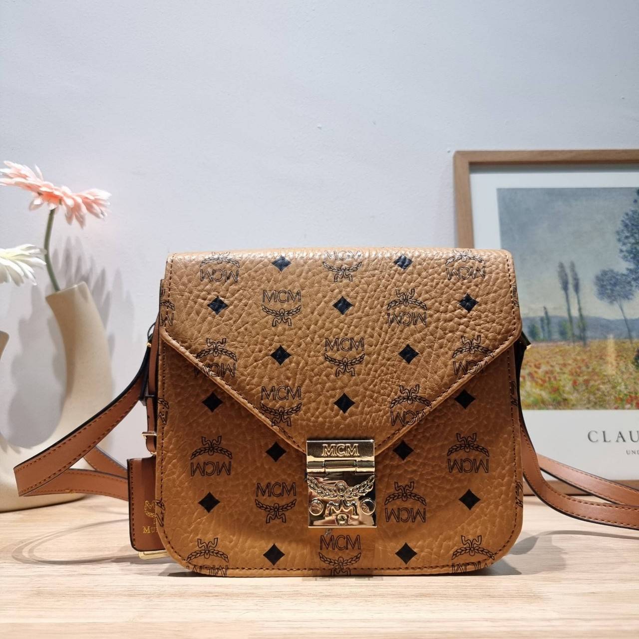 M.C.M PATRICIA SHOULDER BAG IN VISETOS กระเป๋าสะพายไหล่/ข้าง ดีไซน์ได้อย่างมีสไตล์ เกรดออริ สลับแท้ 1:1 ใช้งานต่างประเทศได้ ภาพถ่ายจากงานขายจริง