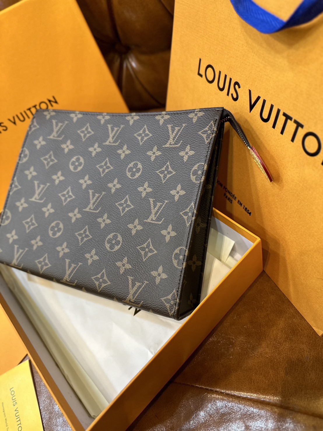 LV Pochette Voyage MM / LV Clutch กระเป๋าถือทรงคลัช ทรงพอช เกรดออริ สลับแท้ 1:1 ใช้ต่างประเทศได้ ใช้ได้ทั้งชายหญิง