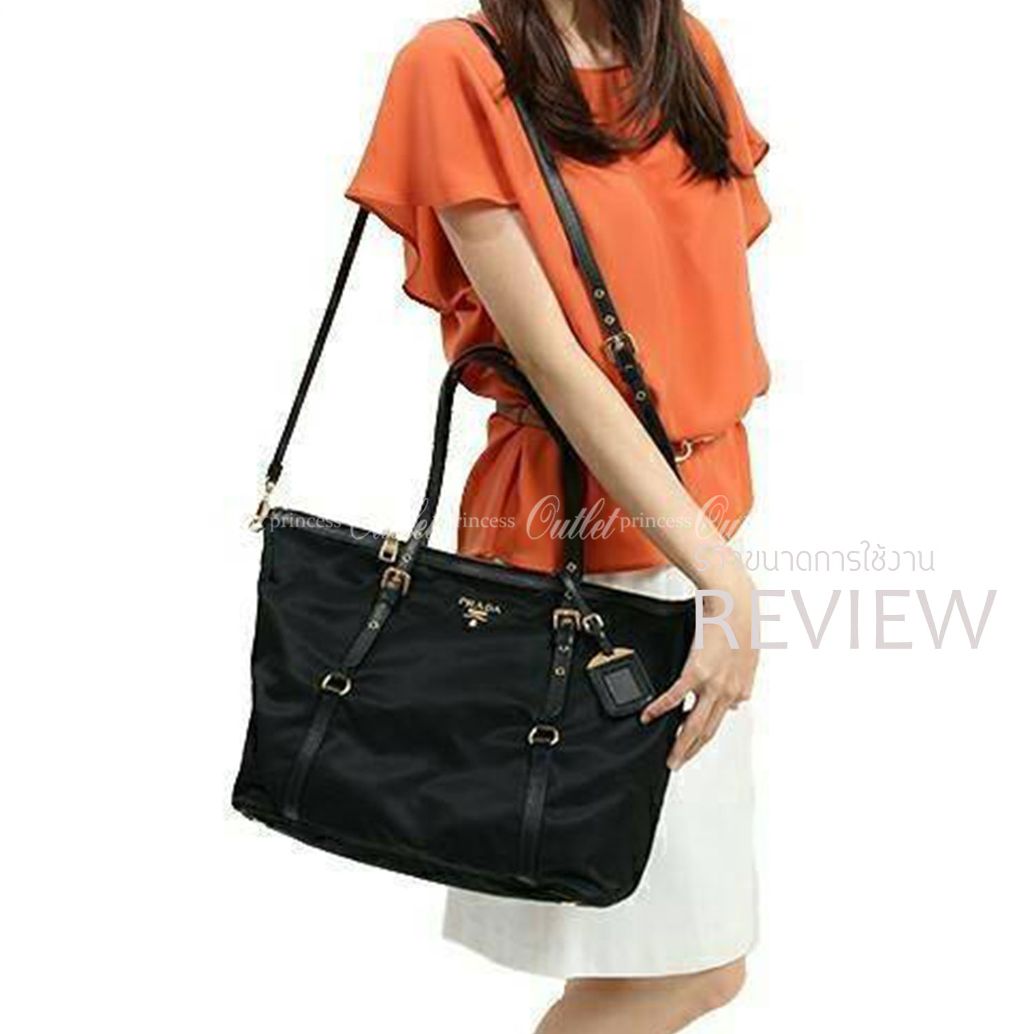 Best Price! & Hot item! สุดคุ้ม 👏👏 งานใบใหญ่ **ใส่ของจุใจ จากงานพรีเมี่ยมกิ้ฟ จากเคาเตอร์ต่างประเทศคะ แบรนด์ PRADA เป็น กระเป๋าผ้าไนล่อน ตามแบบฉบับของแบรนด์เลย หลงรักเลยคะ สะพายไหล่ได้ ถือก็สวยๆ ใช้แล้วสวยมากๆ ใส่ของได้เยอะเว่อร์ คุ้มราคา 