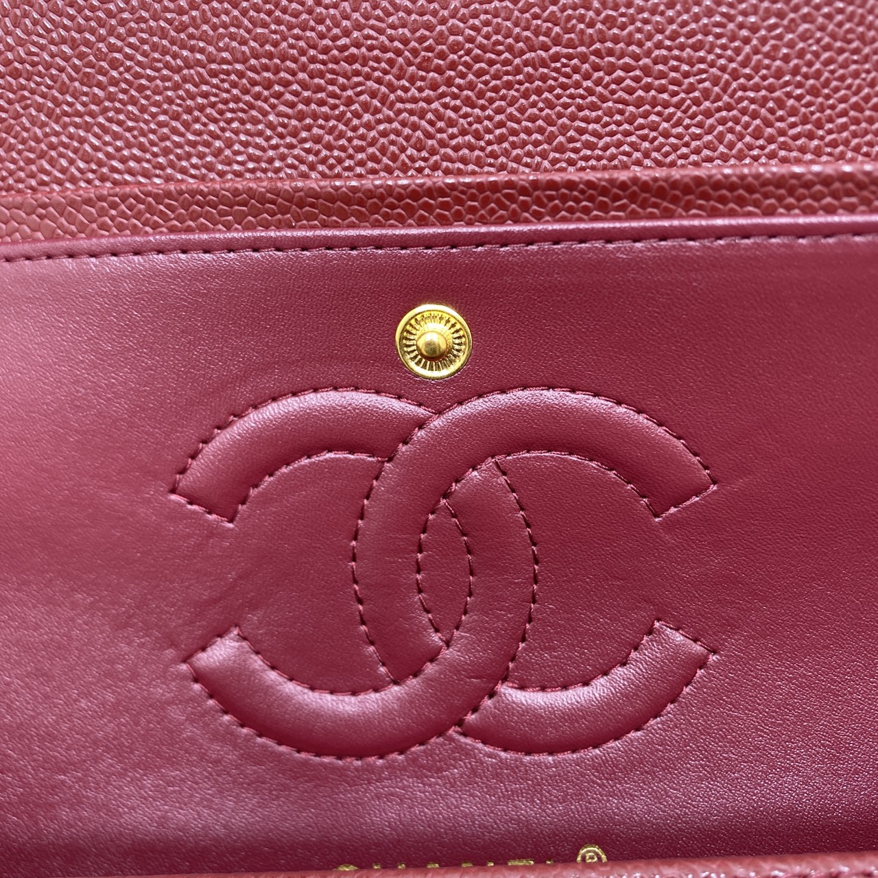 ORI หนังแท้ | CHANEL Classic Medium Flap Bag 25cm กระเป๋าสะพายคลาสสิกรุ่นยอดนิยมตลอดกาล ดีไซน์เรียบหรูหราขับผิว งานหนังแท้ อะไหล่ทองหรูหรา สุดยอดเดอะเบสท์ไอเท็ม