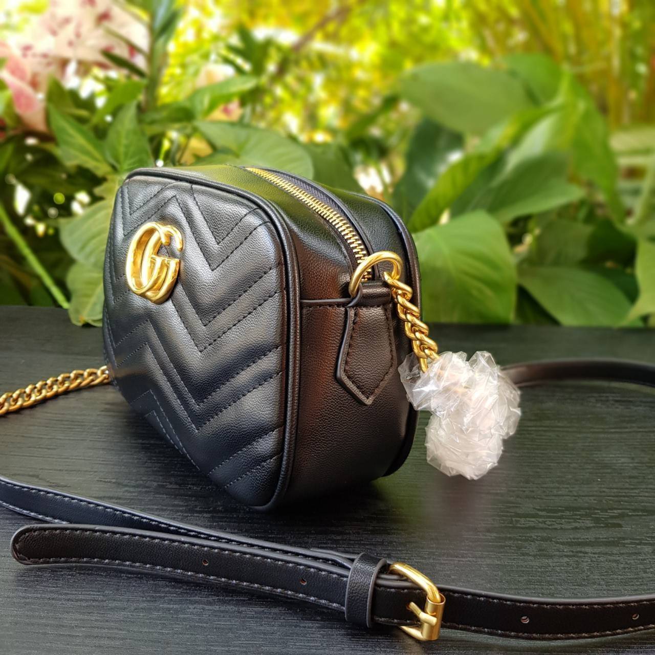 GUCCI GG Marmont small matelassé shoulder bag กระเป๋าสะพายครอสบอดี้ คอลเลคชั่นสุดหรู ใช้งานง่าย เข้าได้กับทุกลุค