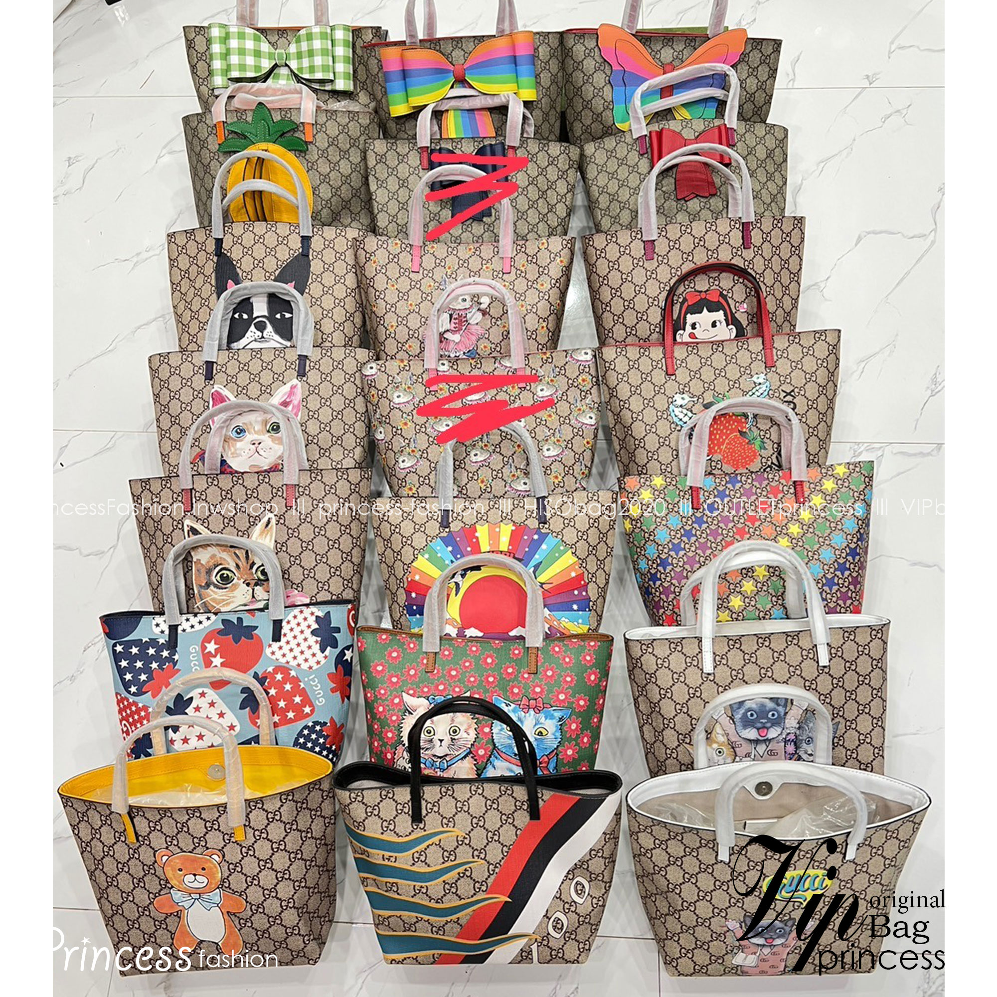 GUCCI Children's tote bag / Gucci kid tote / Gucci bag พร้อมส่งสต๊อกแน่น กับกระเป๋าโท้ทคิดท์ ไซส์น่ารักน่าใช้ ฮอตไม่หยุด เด็ดทุกดีไซน์ มีลายเข้าใหม่มากกว่าในรูปนะคะ **สินค้าเกรดออริจินอล 1:1 สลับแท้ งานสวยตามรูป ภาพถ่ายจากงานขายจริง ใช้งานต่างประเทศไ
