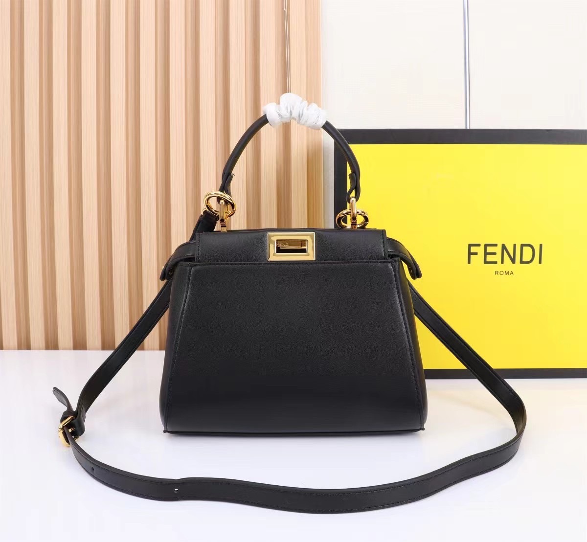 พร้อมส่ง 3 สี FENDI Peekaboo Monster กระเป๋าถือหรือสะพายรูปลักษณ์สวยงามทันสมัย 🧡 เกรดออริจินอล 1:1 สลับแท้ ใช้งานต่างประเทศได้