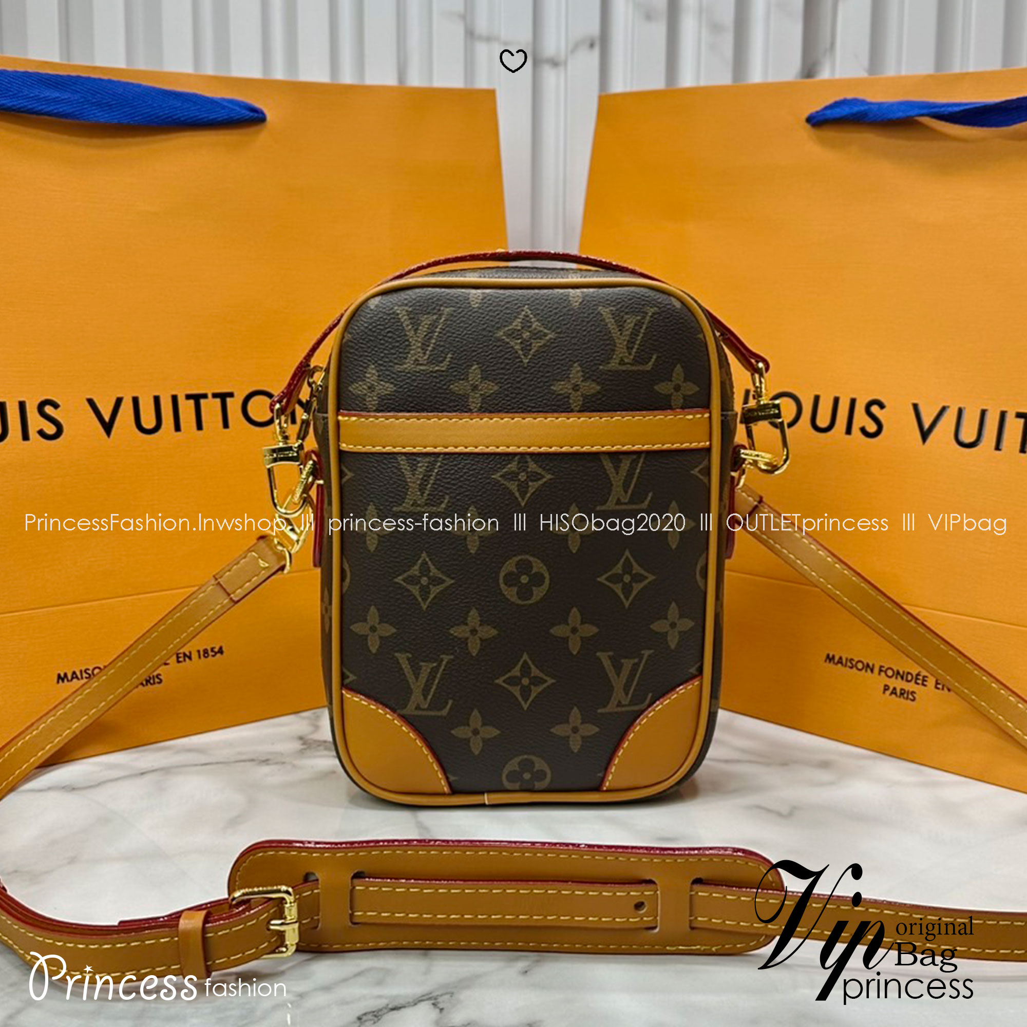 LV Danube bag Monogram Canvas / LV Phone Bag กระเป๋าสะพายทรงแมสเซ็นเจอร์ใบเล็ก ใช้เป็นกระเป๋าใส่โทรศัพท์ได้ ดีไซส์คลาสสิกวินเทจหรูหรา พิมพ์ลายโมโนแกรมขับเน้นลุควินเทจให้โดดเด่นสวยงาม