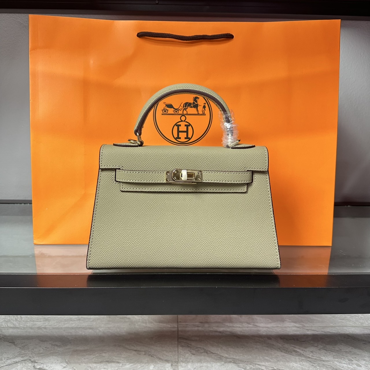 ORI หนังแท้ | Hermes Mini Kelly Pochette 20cm จิ๋วแต่แจ๋ว ราคาพุ่งยิ่งกว่าทอง พร้อมสายสปอร์ต กระเป๋าสะพายที่สุดแห่งหรูหราลัคชู นิยามของความสง่างามเหนือกาลเวลา