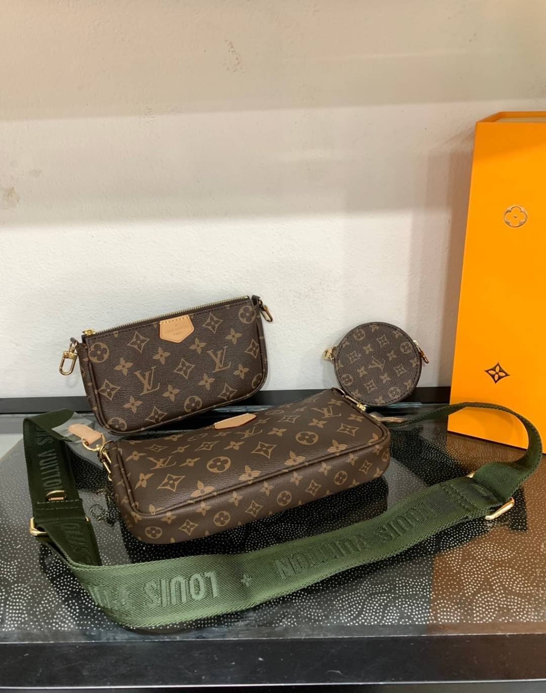 LV Multi Pochette Accessoires Monogram 3in1 เกรดออริจินอล กระเป๋าสะพายมัลติฟังก์ชั่น สุดฮอต สาวๆคลั่งกันหนักมาก ดีงาม ดีไซน์คลาสสิควินเทจ โดดเด่นด้วยดีเทลกระเป๋า 3 ใบ