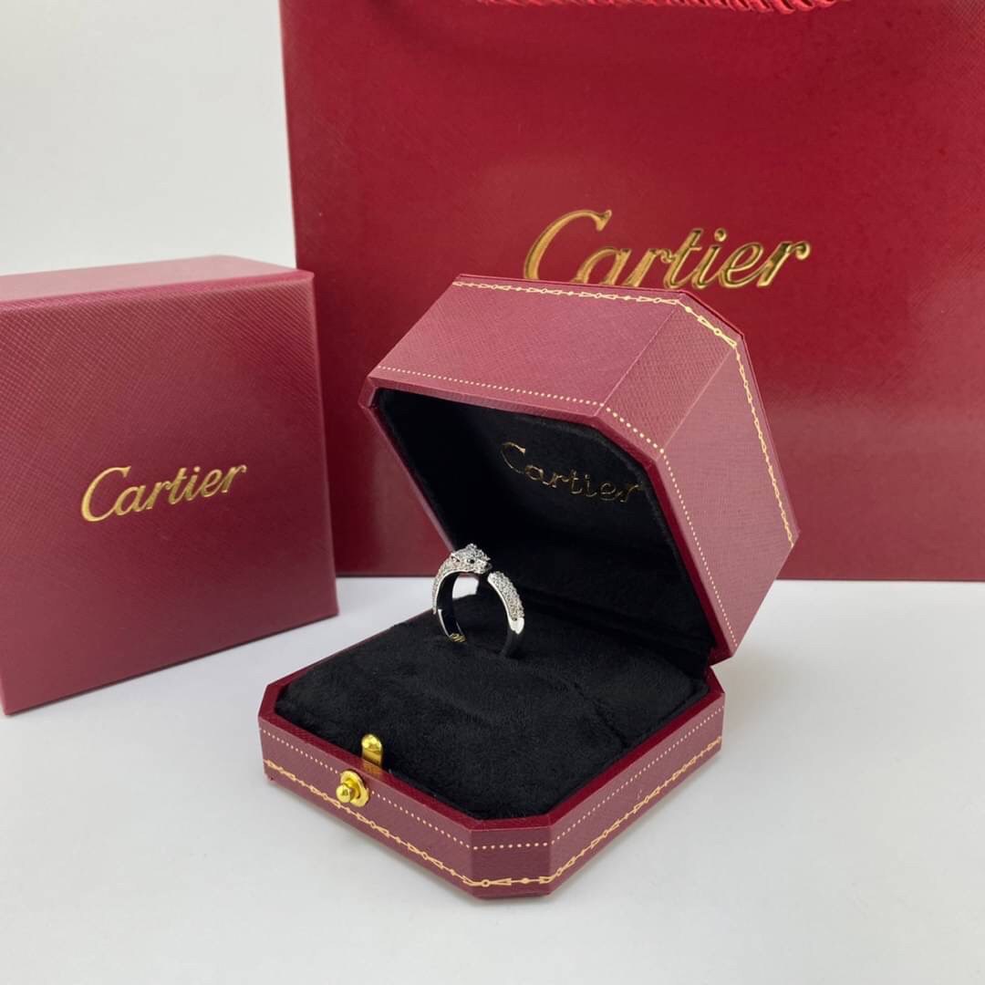 CARTIER Ring Panther De แหวนคาเทียร์ มีเพชร ภาพถ่ายจากงานจริง วัสดุโลหะเคลือบขึ้นเงาตามรูป ใช้งานต่างประเทศได้