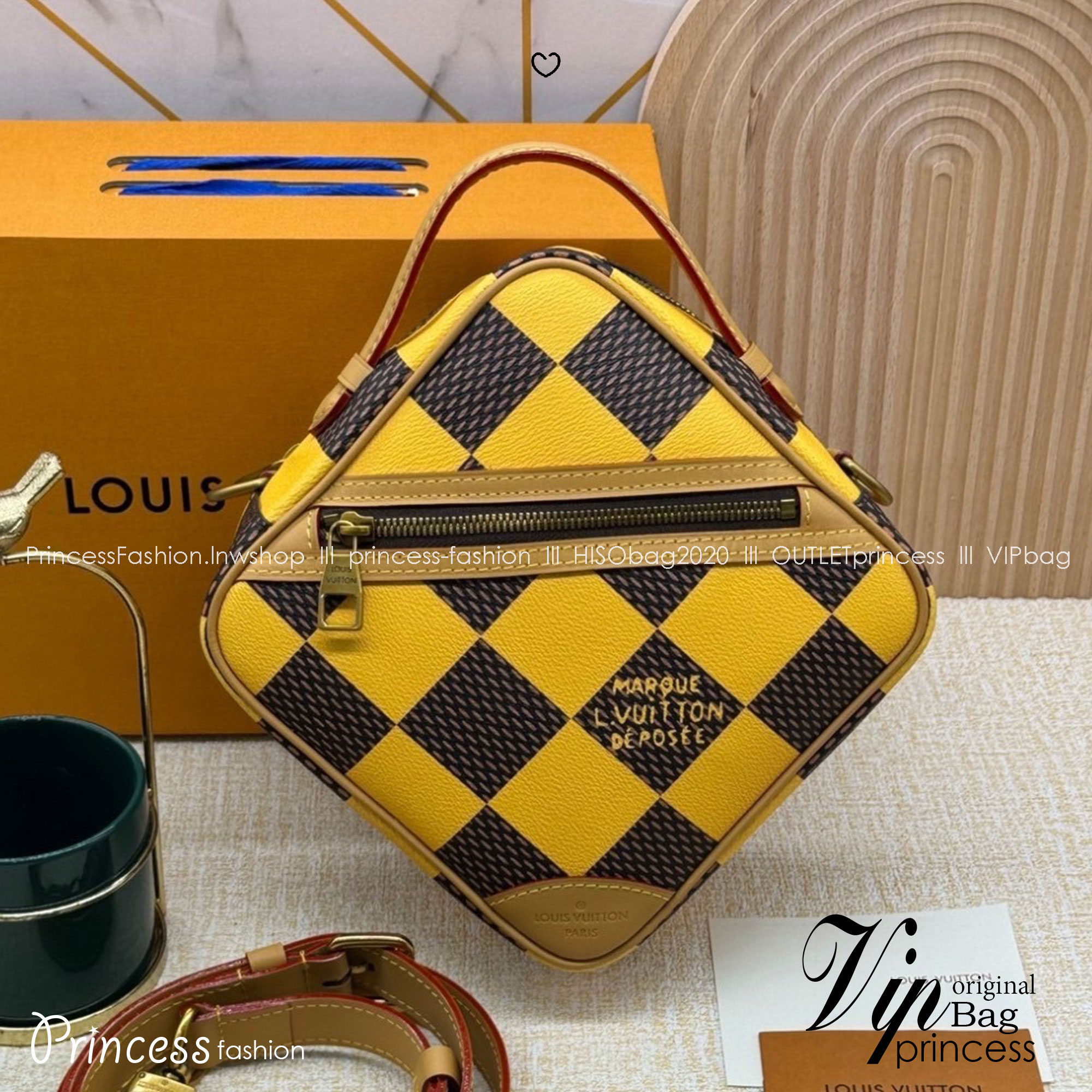 LV Chess Messenger Bag Jaune Mat / Green / Red / Blue กระเป๋าสะพายแมสเซนเจอร์ทรงเหลี่ยมรุ่นใหม่ ลายตารางหมากรุก Damier เอกลักษณ์ของความหรู โทนสีสดใสมีชีวิตชีวา ปรับลุคปัง กับการมาของความไฮคลาสรูปแบบใหม่ สุดไอโคนิค