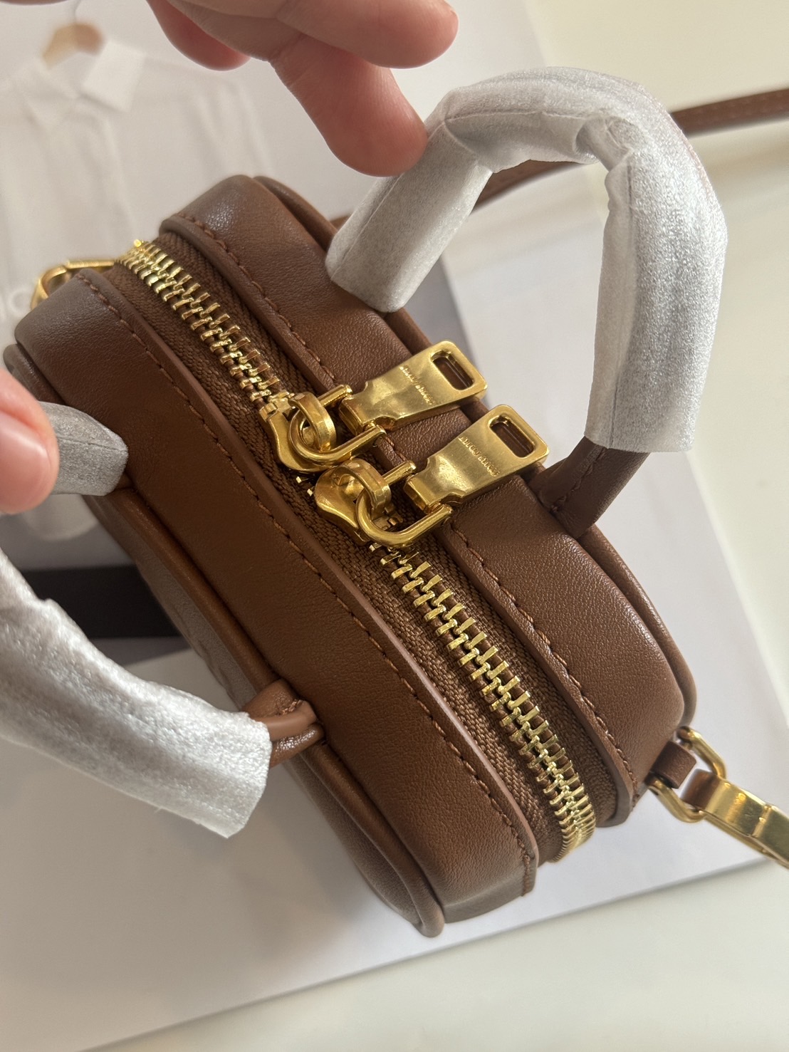 MIUMIU Leather micro bag / MIUMIU Mini Bag กระเป๋าถือสะพายใบเล็ก เกรดออริ 1:1 ใช้งานต่างประเทศได้ ภาพถ่ายจากงานขายจริง