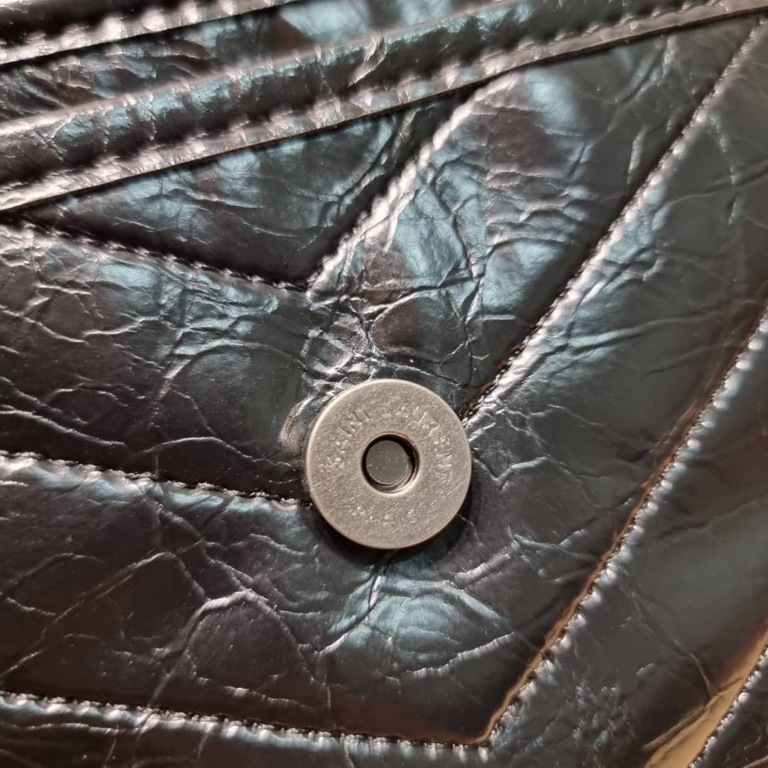 YSL niki baby chain bag in crinkled vintage leather / Yves Saint laurent shoulder bag กระเป๋าสะพายทรงคลาสสิค สุดฮอต ที่ใครๆก็ต้องมีใช้ ดีไซน์เรียบหรู วัสดุหนังลายวินเทจสัมผัสดี