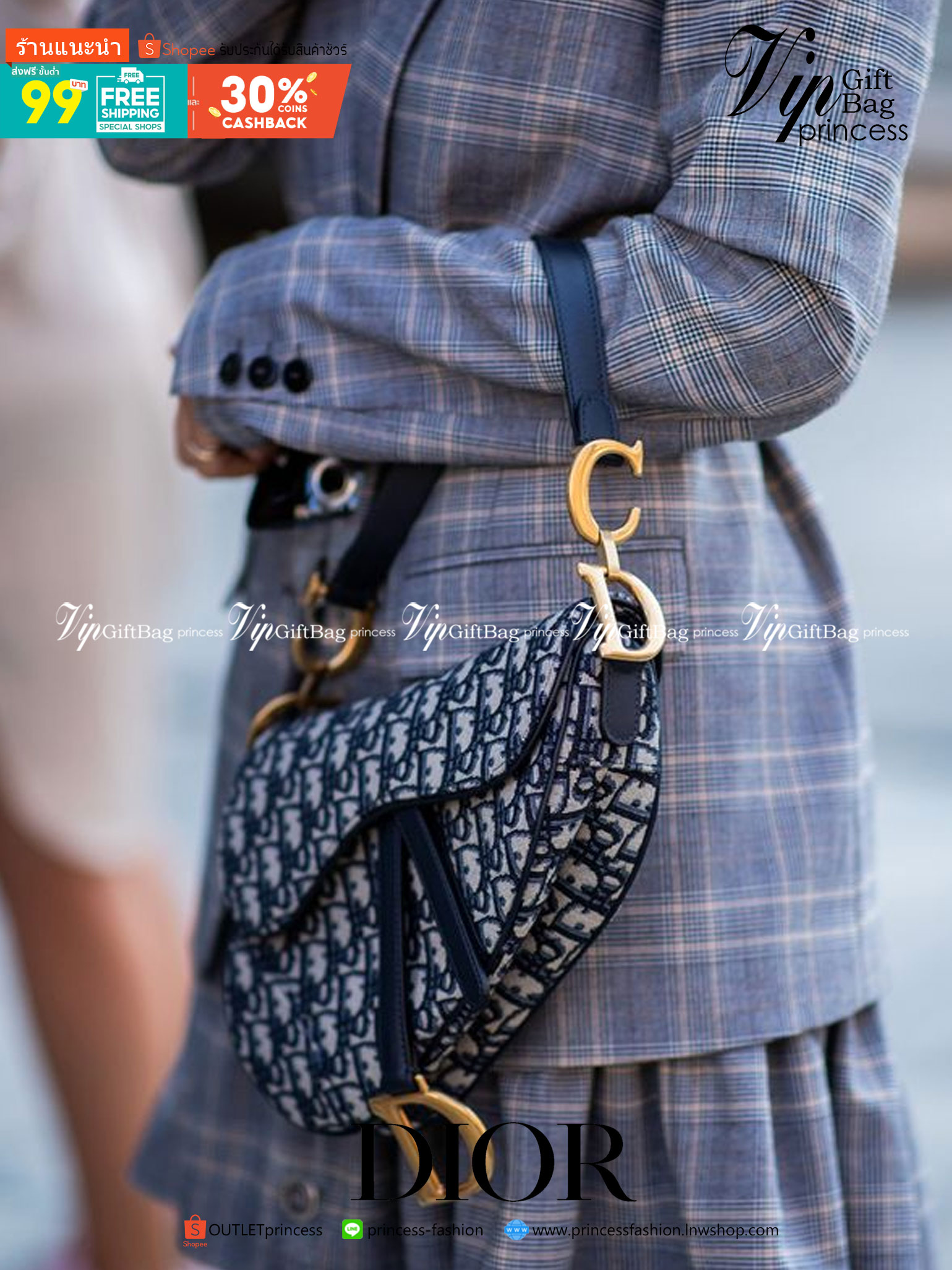 หนังแท้ DIOR SADDLE BAG Oblique Embroidery รุ่นใหม่ทอลายเสือ กระเป๋ารุ่นยอดนิยมตามแบบฉบับแบรนด์ งานทอลายคมชัด ใช้งานได้ 2 แบบ สะพายยาว CROSSBODY และสายสั้นถือได้เก๋ๆ ลุคนี้คูลสุดๆ เลยค่าา ภาพถ่ายจากสินค้าจริง! สวยมาก พร้อมส่งที่ไทยราคาสุดคุ้ม สาวๆ ห้ามพลา