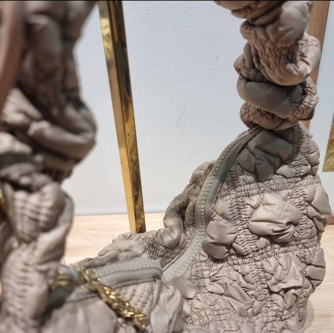 Carlyn cozy bag / Carlyn glaze bag 13 สีพร้อมส่ง อีกหนึ่งคอลเด็ด ที่ฮิตแบบฉุดไม่อยู่ กับไอเท็มนุ่มนิ่มจากเกาหลี พร้อมสีใหม่ล่าสุด กระเป๋าสะพายก้อนเมฆสุดเก๋ ที่สามารถใช้ได้หลากหลาย