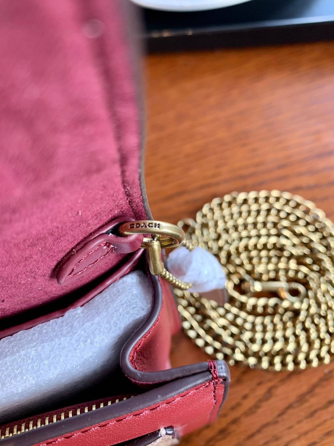 COACH PARKER CLUTCH//CROSSBODY BAG ((1680)) กระเป๋าถือแบบคลัทหรือสะพายแบบครอสบอดี้ร์ได้ หนังแท้หนังนิ่มค่ะ