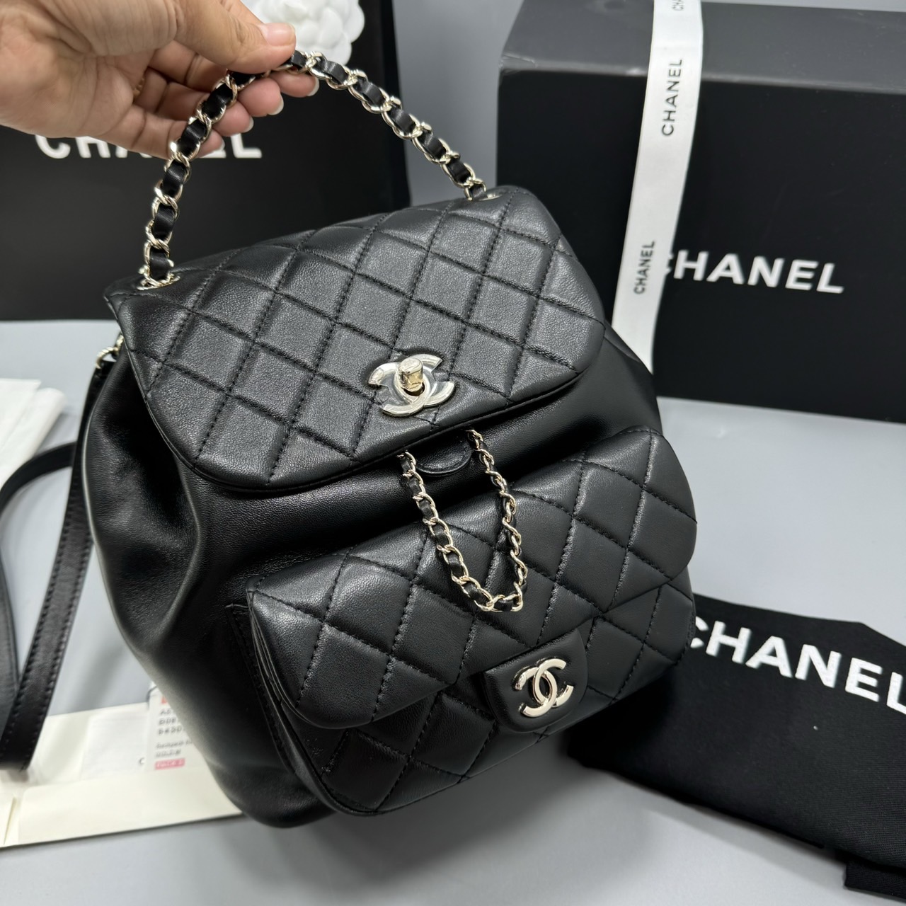 CHANEL 22C MINI DUMA BACKPACK BLACK กระเป๋าเป้ รุ่นยอดนิยม เกรดออริ ท็อป สลับแท้ 1:1 ผ่านทุก ตม ใช้งานต่างประเทศได้