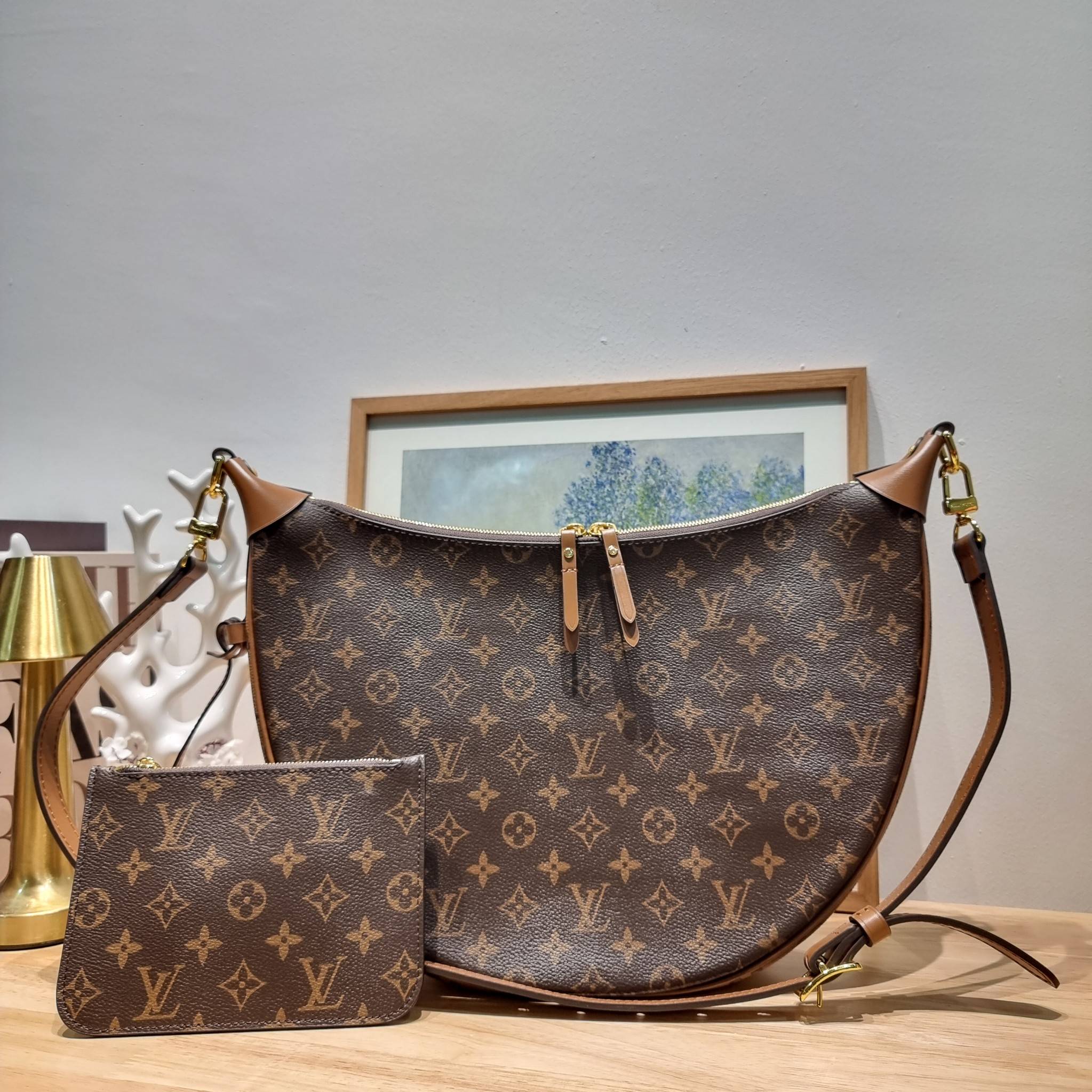 LV loop hobo bag / LV boulogne moon shoulder bag สุดยอดเดอะเบสท์ไอเท็ม กับขนาดใหม่ ใหญ่จุๆ กับกระเป๋าสะพายทรงบาแกตต์ สวยหรู