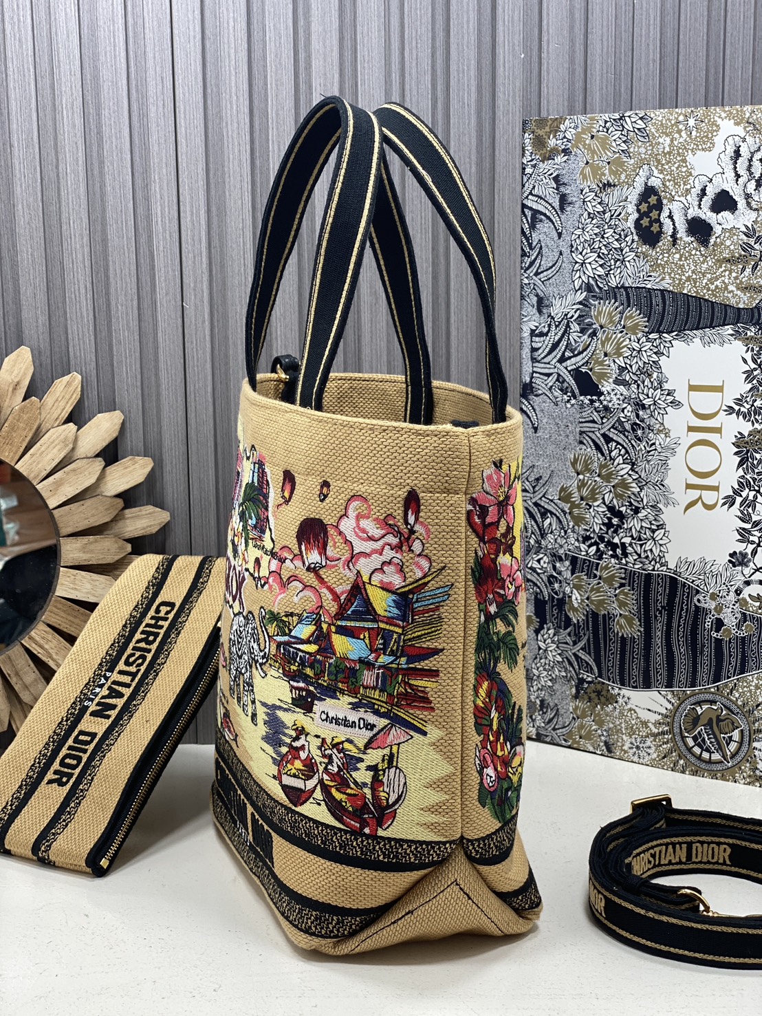 ORI หนังแท้ | Dior Book Tote / Souvenir Capsule highlighting Bangkok 🐘 กระเป๋าสะพายทรงโท้ท ดีไซน์สุดพิเศษ ด้วยลายช้างเอกลักษณ์ของประเทศไทย