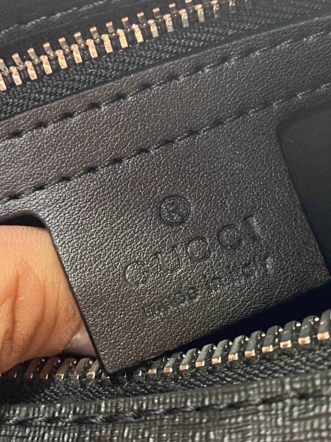 หนังแท้ GUCCI TIGER Belt Bag / GG Belt Bag / GG Supreme Belt Bag คอลเลคชั่นฉลองปีเสือ โดดเด่นด้วยลายพรินท์ ไม่เหมือนใคร ไอเท็มที่หนุ่มๆเรียกร้อง กระเป๋าคาดอก/คาดเอว สายสะพายปรับได้ สายสปอร์ต สายแคมป์ปิ้ง หรือจะสายไหน ใบนี้ตอบโจทย์ทุกลุค ง่ายๆเท่ๆ สุดคุ้ม!