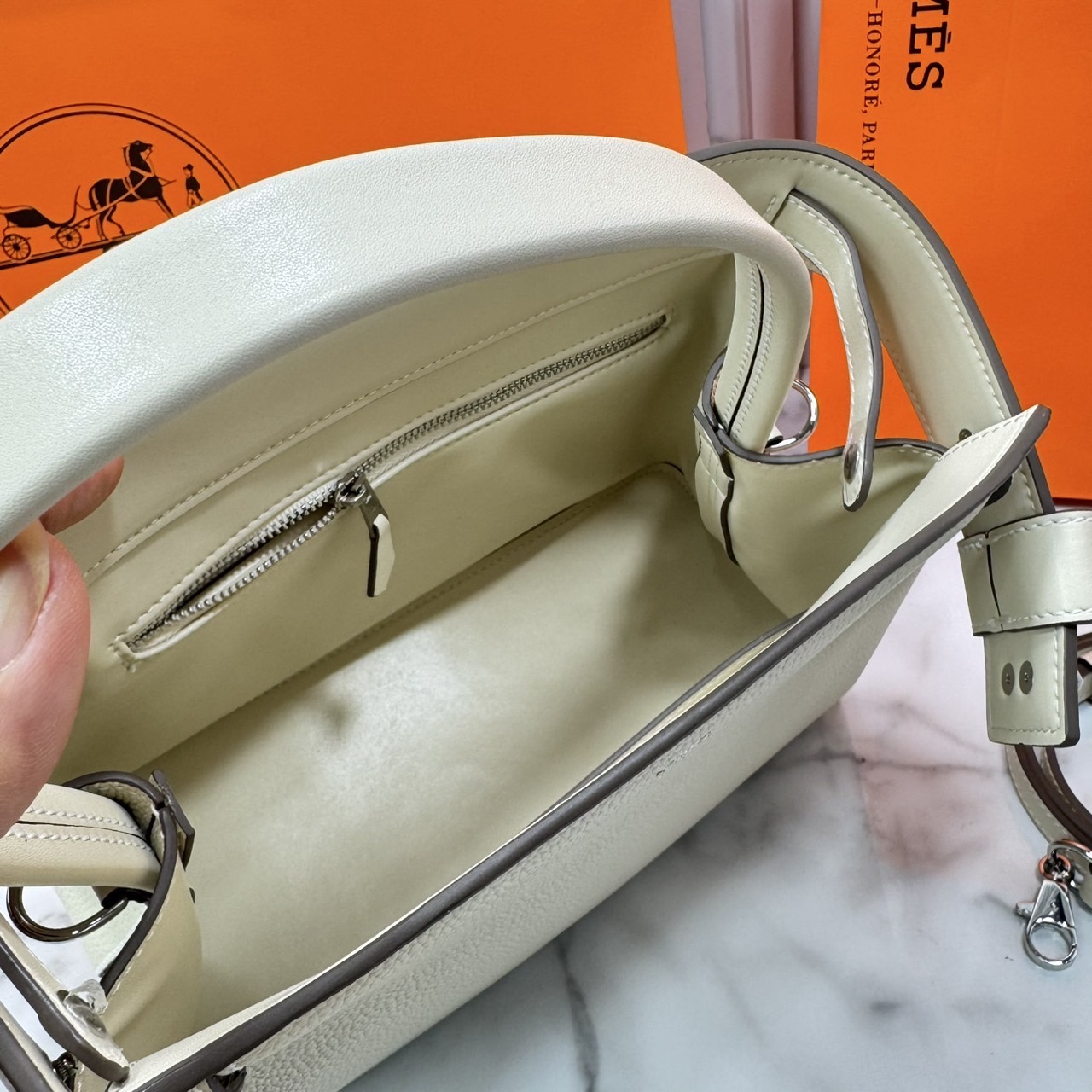 ORI หนังแท้ | Hermes Medor Bag กระเป๋าสะพายดีไซน์ใหม่ แบรนด์หรูระดับไฮคลาส หรูหรา ลัคชู