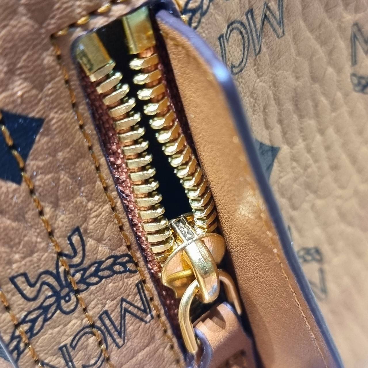 M.C.M DIAMANT 3D SHOULDER BAG IN VISETOS LEATHER MIX กระเป๋าสะพายคอลเลคชั่นสุดปัง สวยหรูในแบบฉบับคนมีสไตล์ เกรดท็อปออริ 1:1 สลับแท้