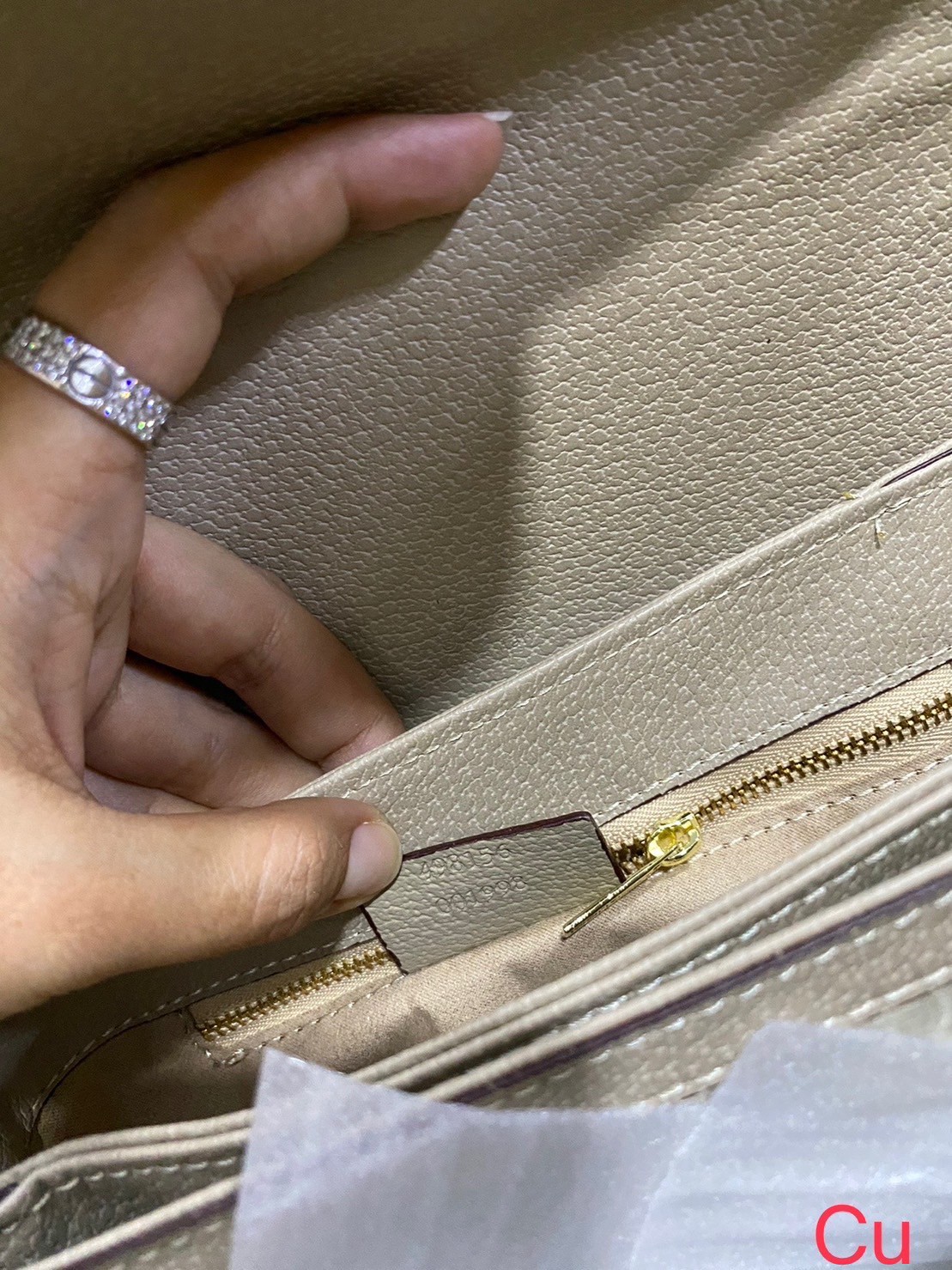 Gucci horsebit 1955 shoulder bag / GUCCI BAG พร้อมส่ง 5 สี กระเป๋าสะพายไหล่/สะพายข้างทรงคลาสสิค สวยผู้ดี ดารา เซเลปใช้กันเพียบ สวยอยู่ทรง มากี่รอบก็ไม่เคยพอ!! รุ่นเด็ดสุด!! ฮ็อตสุด!