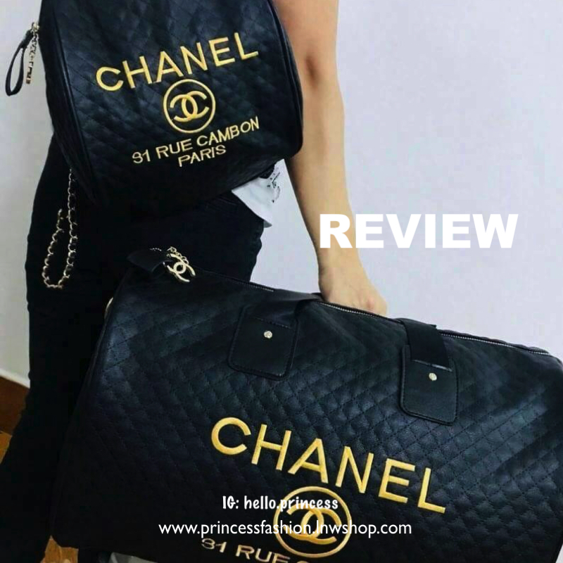 Chanel Backpack VIP Gift With Purchase (GWP) กระเป๋าสะพายเป้ Limited Edition พรีเมี่ยมกิ้ฟจาก Chanel Perfume Counter ขนาดใหญ่กำลังดี น้ำหนักเบา วัสดุหนังลายตารางด้านหน้าปักโลโก้แบรนด์หรู เปิดปิดด้วยซิปสะดวกใช้ หัวซิปแบรนด์อะไหล่ทอง หูจับถนัดมือพร้อมสายสะพ