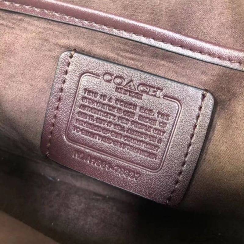 ของแท้ 💯% Coach Tabby Shoulder Bag 26 Polished pebble leather, suede and refined calf leather Inside zip and multifunction pockets Snap closure, fabric lining Outside slip pocket