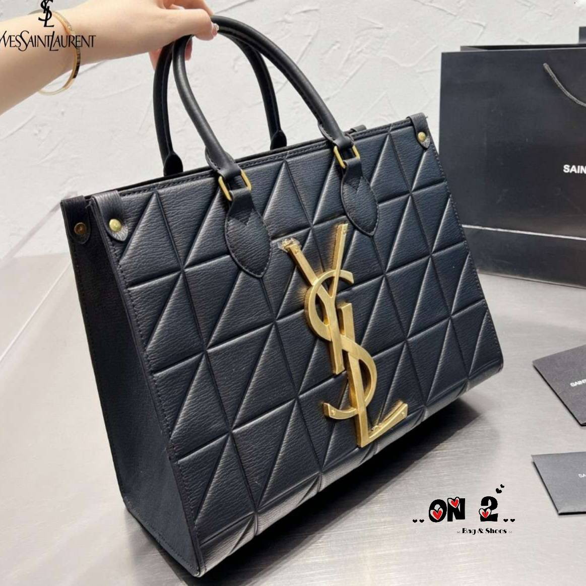 YSL Shopping Bag / YSL TOTE BAG กระเป๋าถือทรงช็อปปิ้งงานสวยอยู่ทรง หนังลายตารางหน้าโลโก้โดดเด่นอะไหล่สีทองสวยหรู