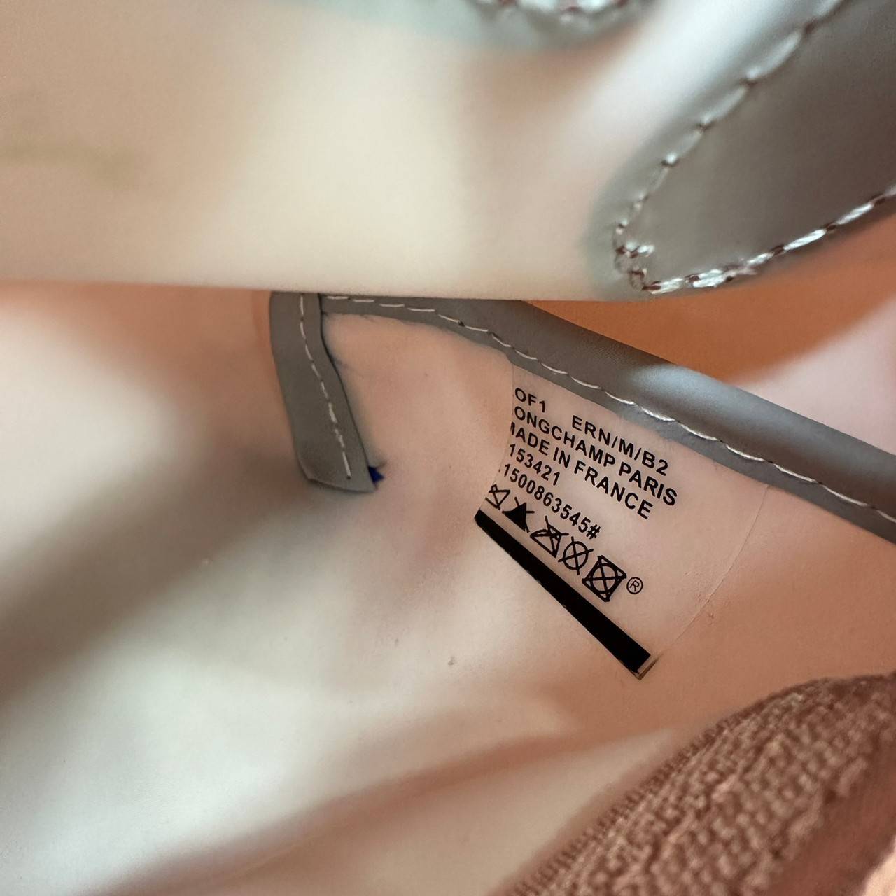 LONGCHAMP LE PLIAGE ORIGINAL Pouch with handle กระเป๋าใบเล็กขนาดกระทัดเหมาะกับใส่ของจำเป็นจุกจิก