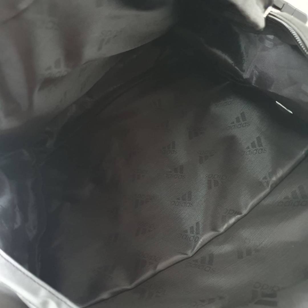 กระเป๋าเป้ใบใหญ่ Adidas อะไหล่แบรนด์ทั้งใบ กันน้ำได้ ขนาดกำลังดี ใบนี้คุ้มมากคะ