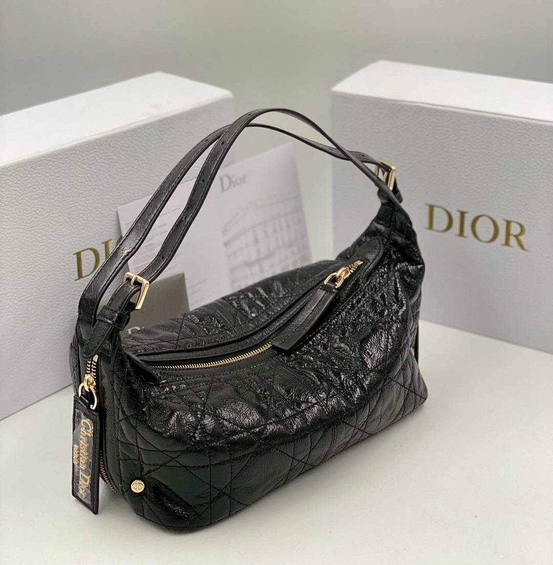 ORI หนังแท้ | DIOR D-Journey bag in leather กระเป๋าสะพายโฮโบทรงสวย รุ่นใหม่ล่าสุด ดีไซน์เรียบหรูลัคชูที่สุด มาพร้อมสายสะพาย2เส้นคู่แบบใหม่สุดเก๋