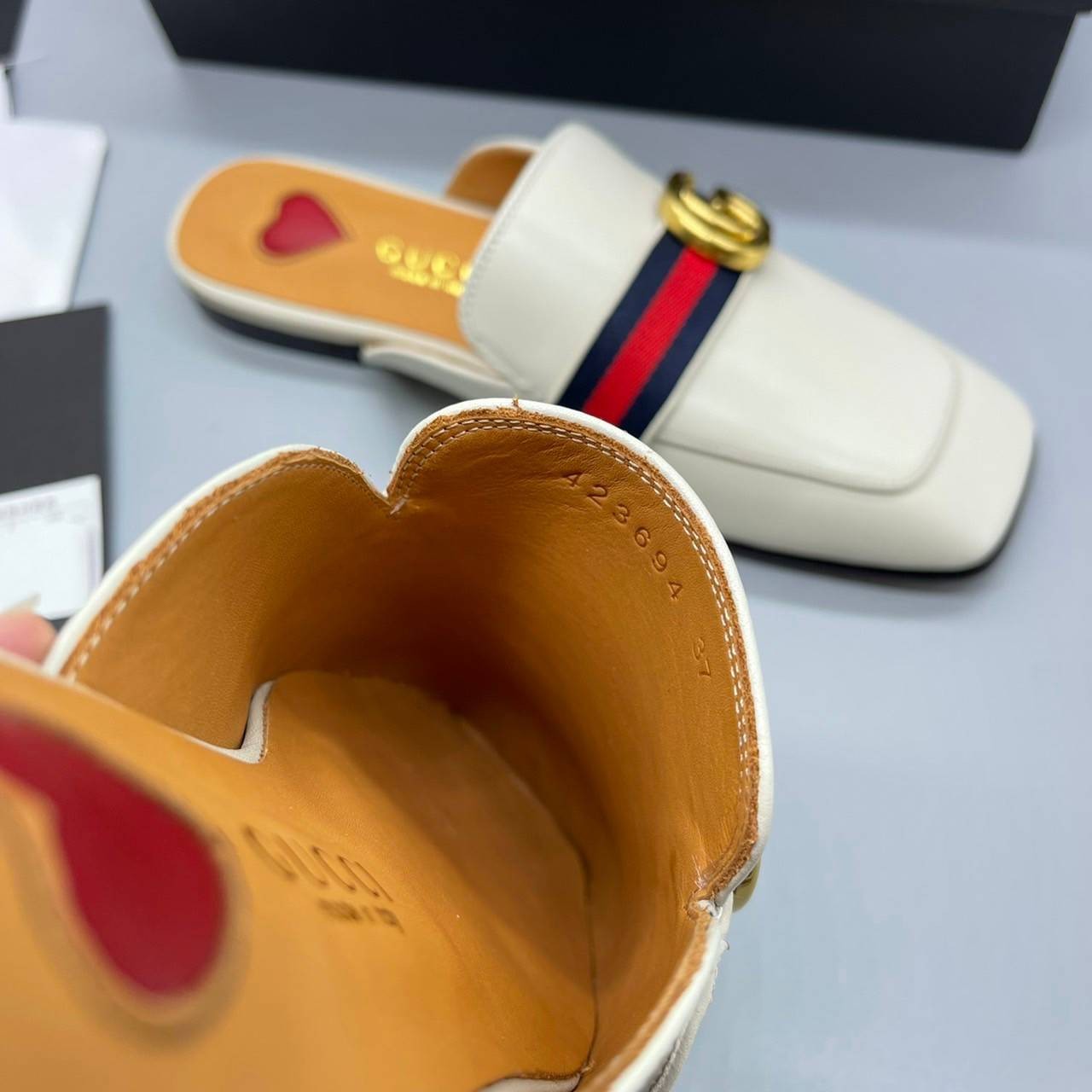 GUCCI sandals fullboxset งานหนังแท้ ภาพสินค้าจริง พร้อมส่งที่ไทย