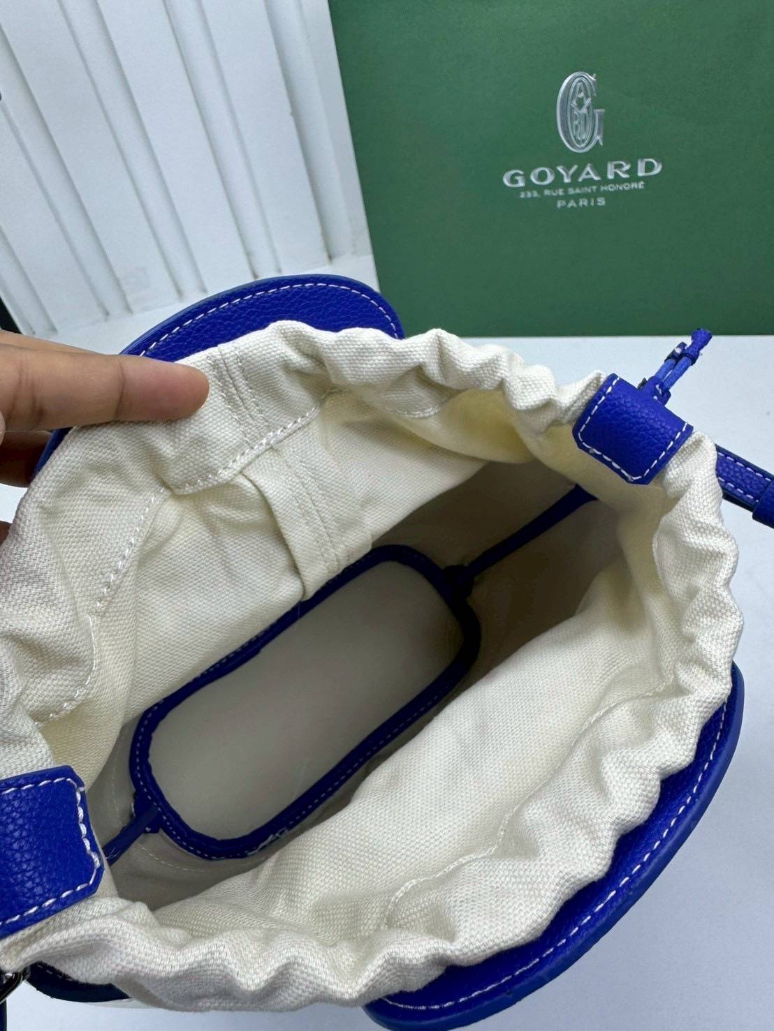 ORI หนังแท้ | Goyard Beluga Mini Bag กระเป๋าสะพายทรงบัคเก็ต พร้อมหูจับในตัว สะดวกใช้งาน ด้านในเป็นผ้าดีไซน์ผูก เพิ่มความน่ารักน่าใช้ สวยมากค่ะ