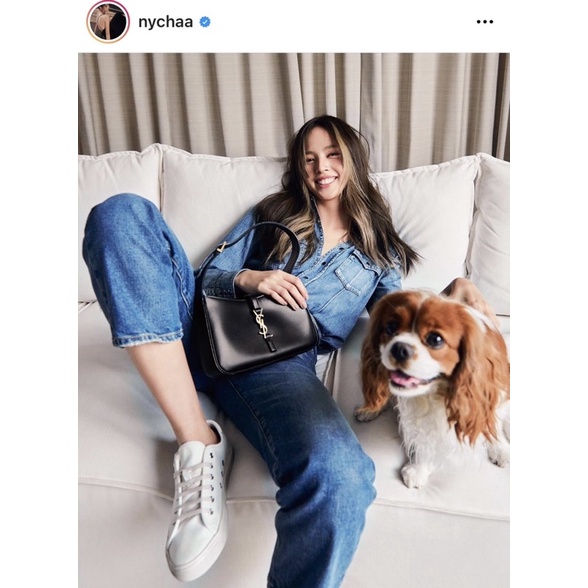 VIP 】YSL Saint Laurent Le 5 à 7 Leather Hobo Bag พร้อมส่ง 4สี รุ่นยอดนิยม ใบนี้เลย!! สวยหรู กระเป๋าสะพายไหล่ ดีไซน์อยู่ทรงคลาสสิคแฝงความหรูด้วยโลโก้สีทองอร่ามโดดเด่น วัสดุหนังเรียบ สาวๆที่รออยู่ต้องรีบจัด รีบมีเป็นของตัวเองกันน้า ราคาสุดคุ้มที่นี่ที่เดียว