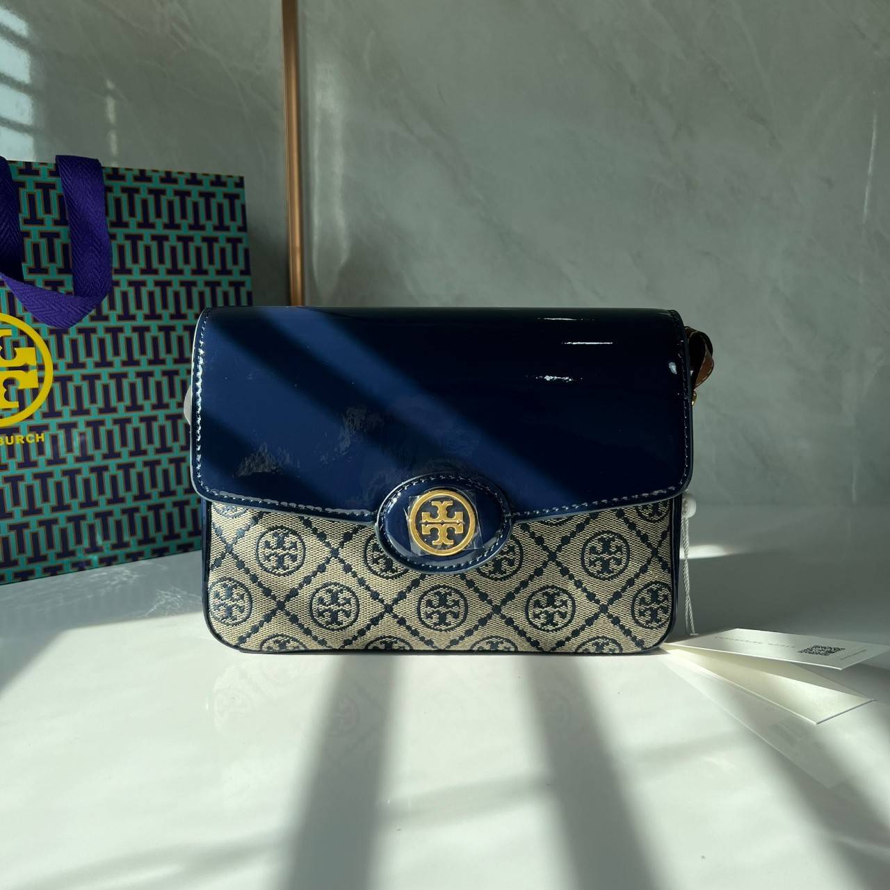 Tory Burch Robinson T Monogram Convertible Shoulder Bag กระเป๋าสะพาย เกรดท็อปออริ เกรดดีสุด สลับแท้ 1:1 ใช้ต่างประเทศได้