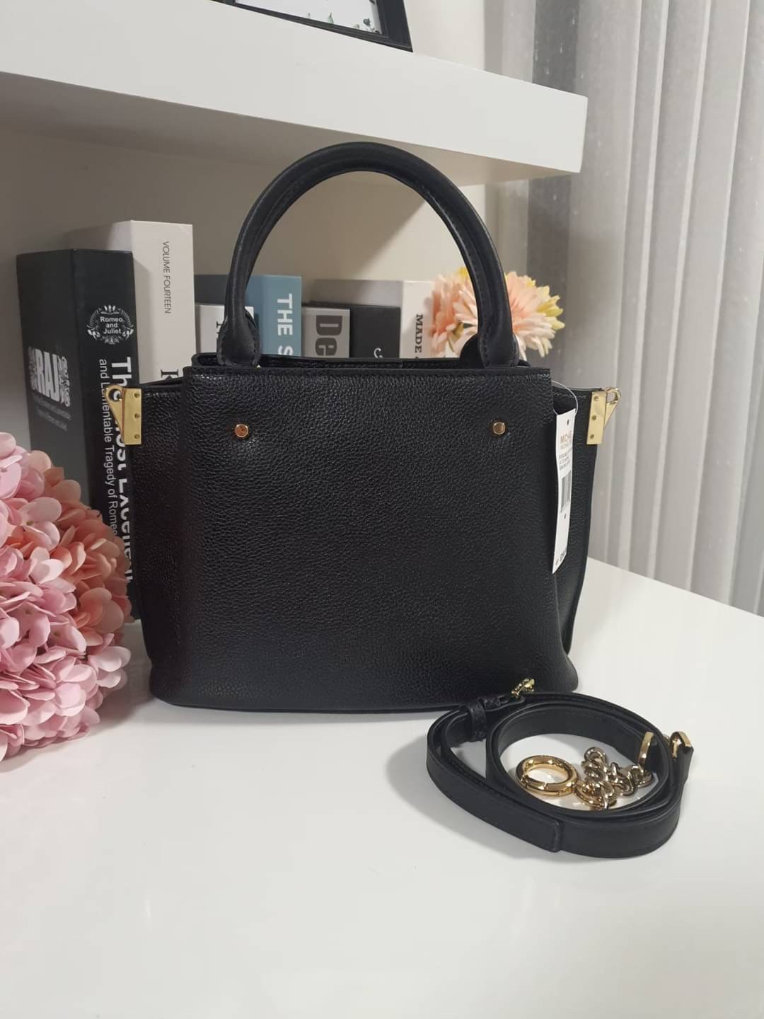 NEW COLLECTION!! MICHAEL KORS GENIE LEATHER BAG