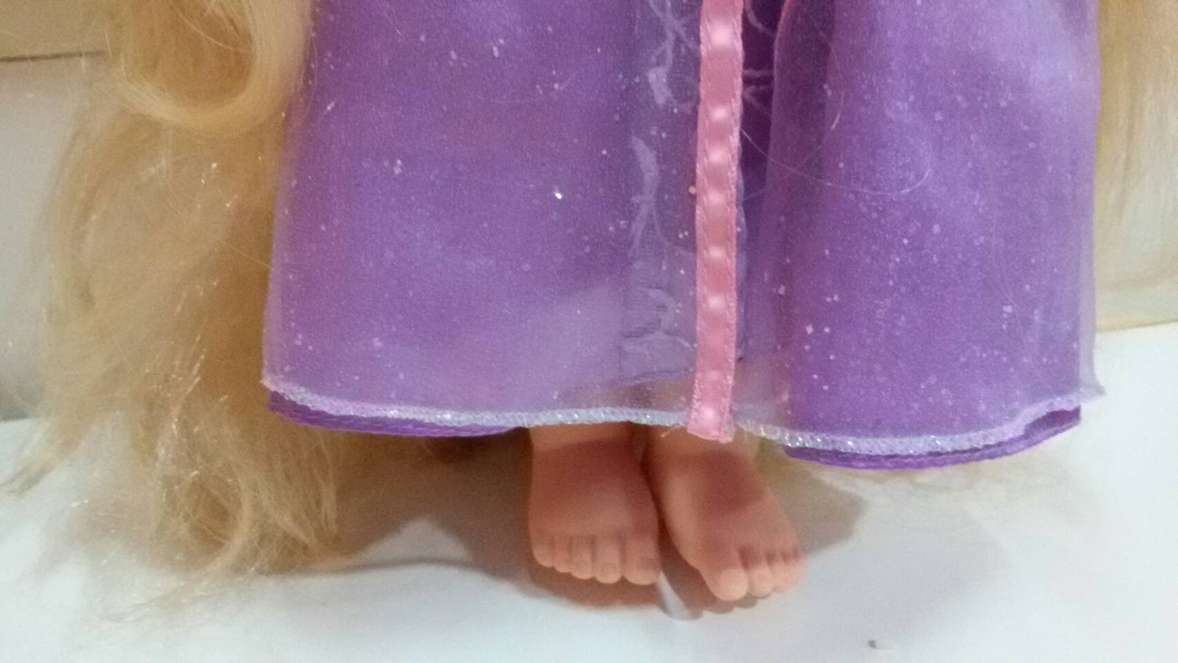 ตุ๊กตา Disney Princess Rapunzel Toddler Doll ( Hair light up) มือสองสภาพดีค่ะ