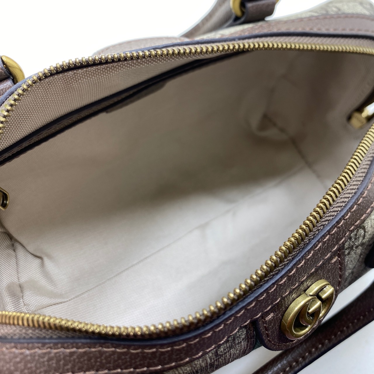 GUCCI GG Ophidia small top handle bag กระเป๋าถือทรงหมอนสวยคลาสสิค ดีไซน์แถบคาดโดดเด่น สวย หรู หูจับในตัวใช้สะดวก