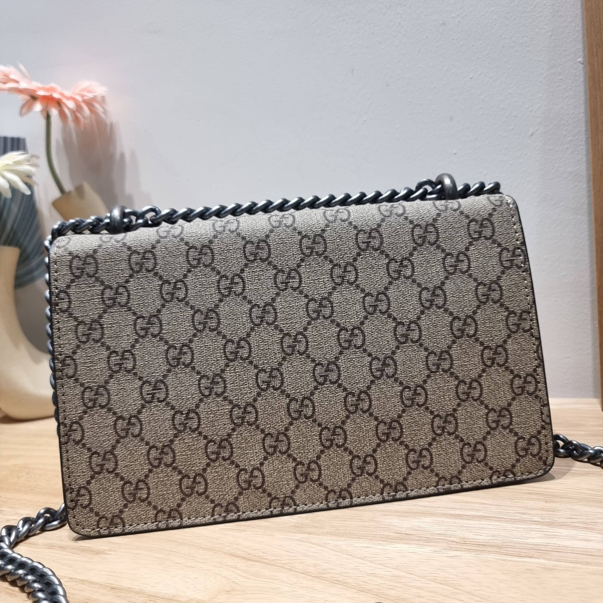 GUCCI GG DIONYSUS SHOULDER BAG / DIONYSUS GG SMALL SHOULDER BAG / GUCCI BAG พร้อมส่งที่ไทย กระเป๋าสะพายรุ่นที่สาวๆต้องไม่พลาด!! ดึงดูดและสะกดสายตาด้วยอะไหล่ดีเทลหรู