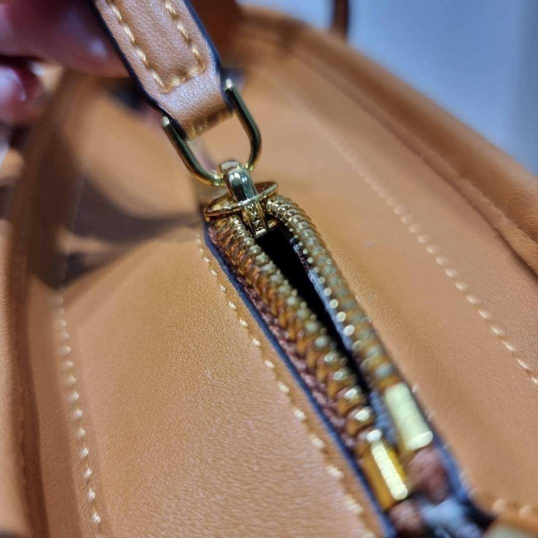 M.C.M MINI TONI SHOPPER IN VISETOS กระเป๋าถือ/สะพายข้าง ทรงโท้ทไซส์มินิ สวยคลาสสิค เกรดท็อปออริ 1:1 สลับแท้ ใช้งานต่างประเทศได้