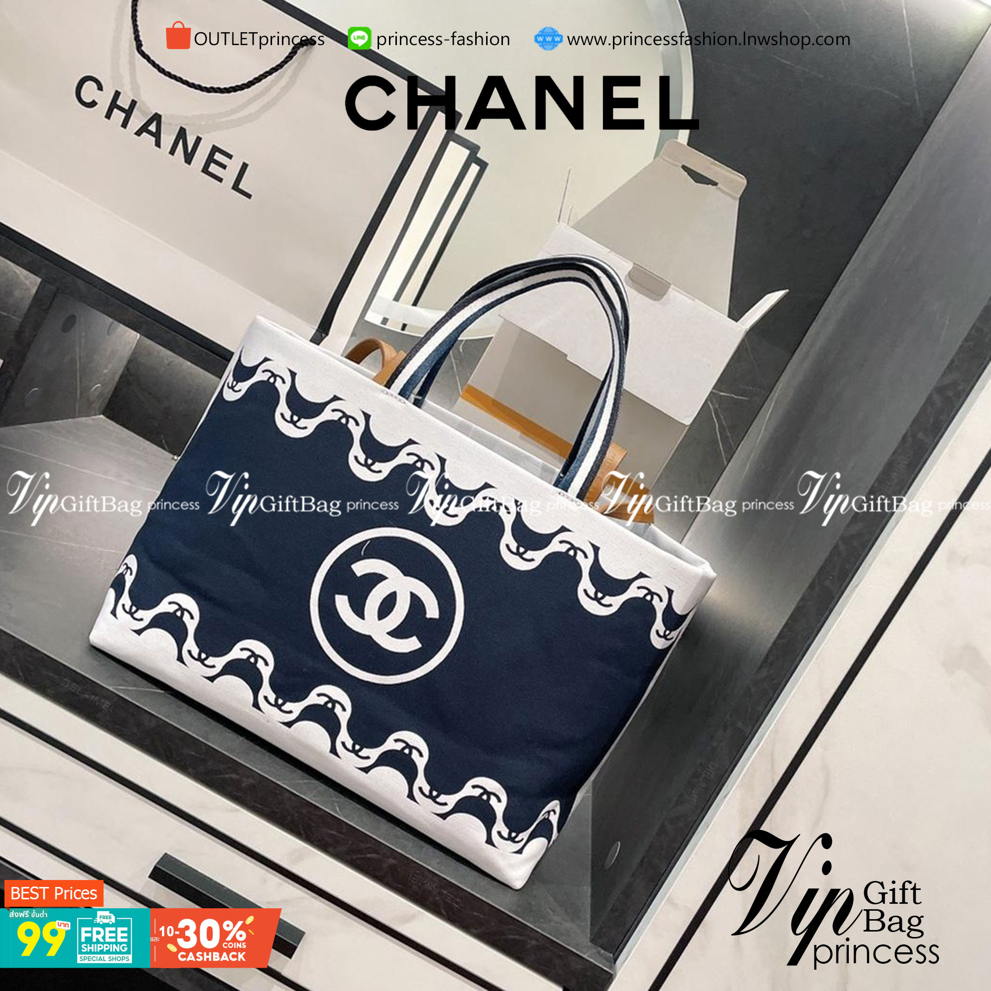 VIP 】CHANEL Spring Tote Blue Striped Beach Bag กระเป๋าทรง Shopping ใบใหญ่กำลังดี วัสดุผ้าแคนวาสตัดเย็บด้วยการเดินด้ายสวยงามเลอร์ค่ามาก สีน้ำเงินในลุคสดใส ไปทะเลได้แบบคูลๆ จุของได้เยอะ Rare items เด็ดๆแบบนี้ควรค่าเเก่การสะสมสาวก Chanel ห้ามพลาดค่ะ!