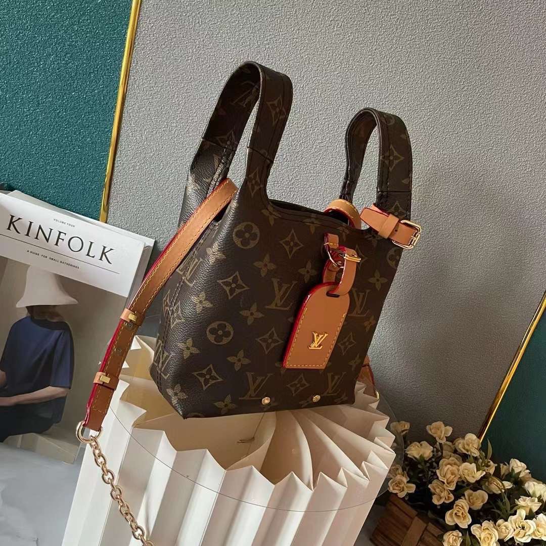 พร้อมส่ง 2 สี LV Atlantis BB Monogram Reverse กระเป๋าถือแคนวาสแต่งขอบหนังสีเข้มประดับเนมแท็ก LV เกรดออริ สลับแท้ 1:1 ใช้ต่างประเทศได้