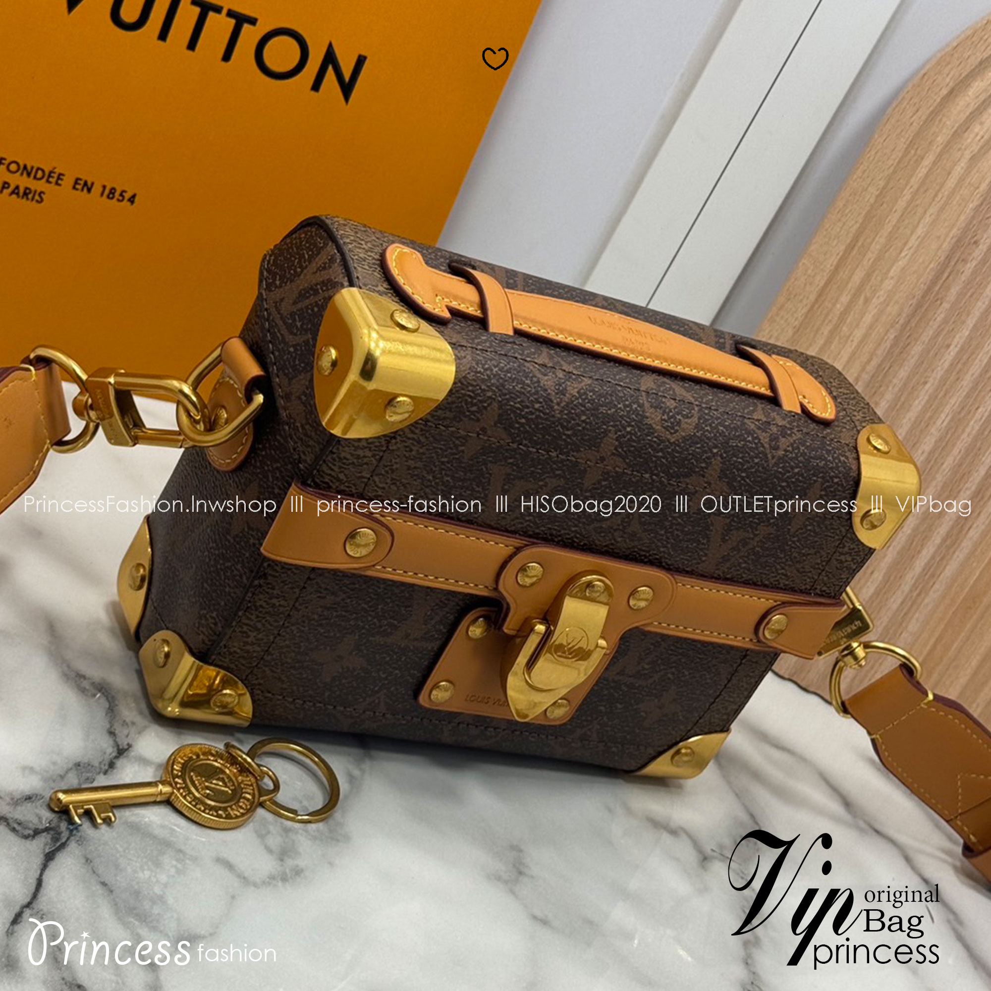 LV Soul Trunk Monogram Dust coated canvas Bag กระเป๋าสะพายทรงกล่องสีน้ำตาลคลาสสิก รุ่นใหม่สุดไอคอนิก ลายโมโนแกรมสวยงาม สะพายข้างชิคๆ พร้อมตอบรับได้ทุกลุค ทุกสไตล์ไปเลยจ้า