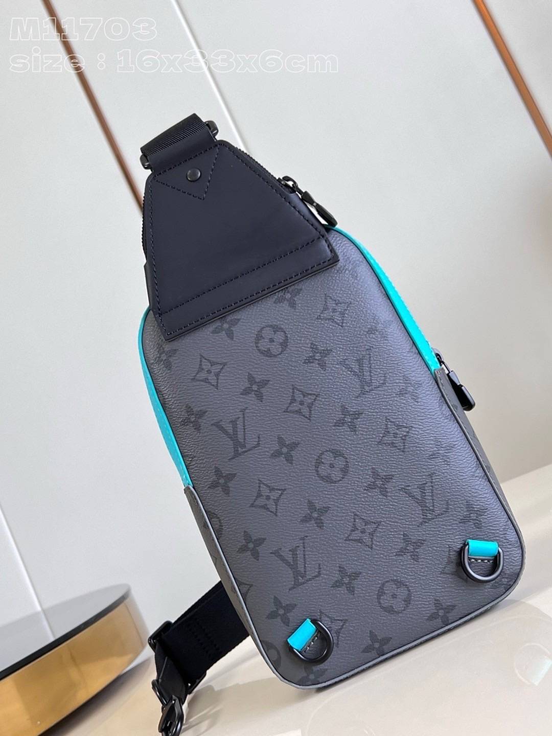 สลับแท้ LV Avenue Slingbag PM Turquoise กระเป๋าสะพาย/คาดอก Slingbag หนังแท้ แคนวาสแท้ เกรดสลับแท้ดีสุด สง่างามเหนือกาลเวลา มีไว้ไม่มีเอาท์ ท่านชายควรมีมากค่ะ