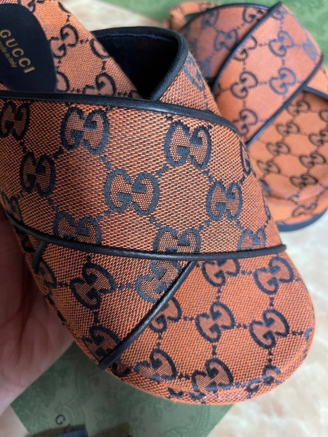 หนังแท้ GUCCI Denim Sandals / GG jacquard organic denim platform sandals / GG Shoes พร้อมส่งที่ไทย รองเท้าผ้าเดนิมเกรดเทพออริจินอล ภาพสินค้าถ่ายจากงานขายจริง ใช้งานต่างประเทศได้ค่ะ