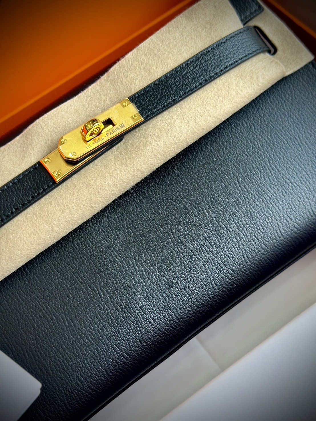 HERMES Kelly Classique To Go wallet swift leather เกรดงานดีสุด กระเป๋าแบรนด์หรูทรงกระเป๋าสตางค์ หนังแท้ เกรดออริ ท็อป สลับแท้ 1:1 ใช้งานต่างประเทศได้